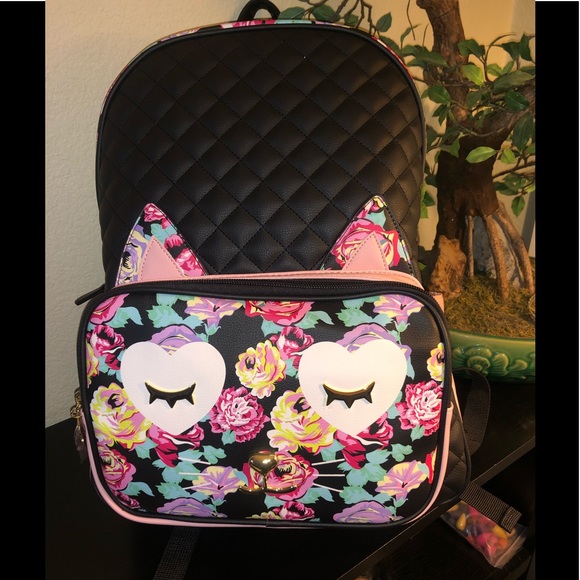🥰Adorable Betsey Johnson 🌺 Quilted 🐈‍⬛ Backpack - Picture 7 of 14